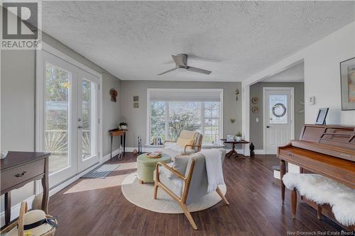 10 Riverview Avenue, St George, NB - Indoor Photo Showing Living Room