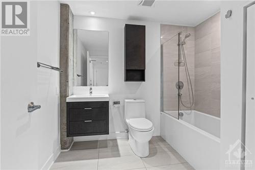 20 Daly Avenue Unit#2205, Ottawa, ON - Indoor Photo Showing Bathroom