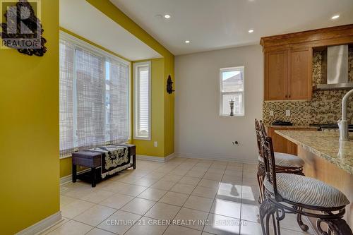 5 Beechmont Drive, Brampton, ON - Indoor