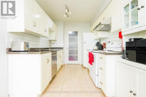 809 - 1360 Rathburn Road E, Mississauga (Rathwood), ON - Indoor Photo Showing Kitchen