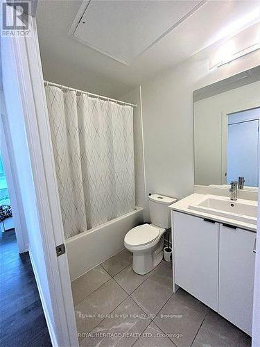 507 - 55 Duke Street W, Kitchener, ON - Indoor Photo Showing Bathroom