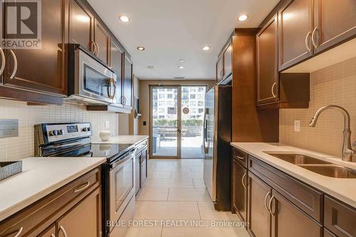 2602 - 330 Ridout Street N, London, ON - Indoor Photo Showing Kitchen With Double Sink