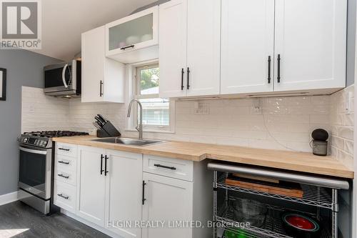 38 John Street, St. Thomas, ON - Indoor Photo Showing Kitchen With Double Sink With Upgraded Kitchen