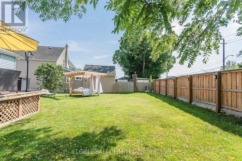 38 John Street, St. Thomas, ON - Outdoor With Backyard