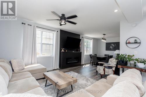 38 John Street, St. Thomas, ON - Indoor Photo Showing Living Room