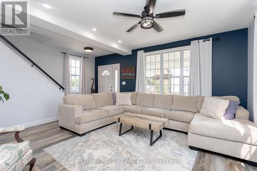 38 John Street, St. Thomas, ON - Indoor Photo Showing Living Room