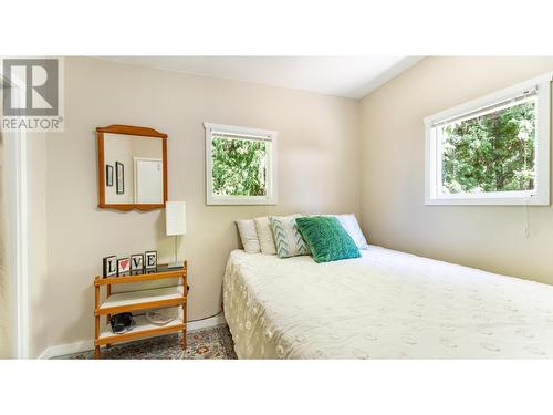 13507 3A Highway, Boswell, BC - Indoor Photo Showing Bedroom