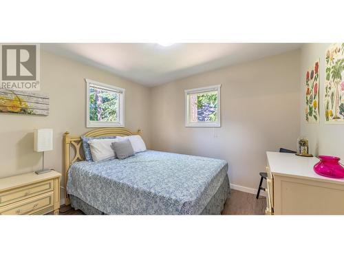 13507 3A Highway, Boswell, BC - Indoor Photo Showing Bedroom