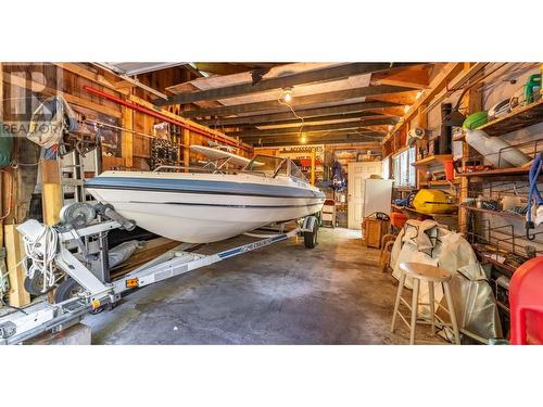 13507 3A Highway, Boswell, BC - Indoor Photo Showing Basement