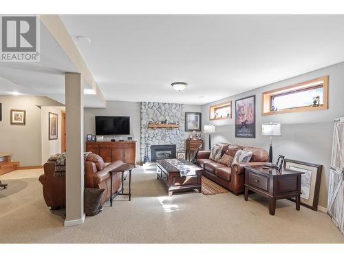 2465 Harmon Road, West Kelowna, BC - Indoor Photo Showing Living Room With Fireplace