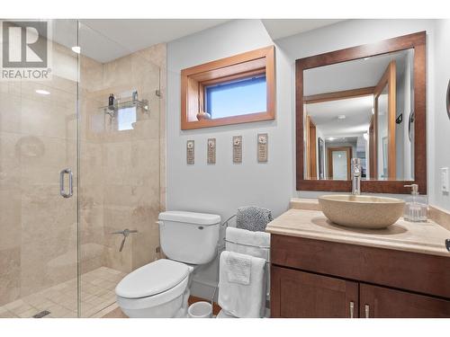 2465 Harmon Road, West Kelowna, BC - Indoor Photo Showing Bathroom