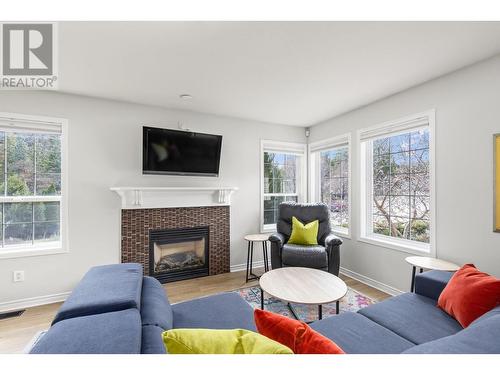 2097 Rose Tree Road Lot# Lot 7, West Kelowna, BC - Indoor Photo Showing Living Room With Fireplace