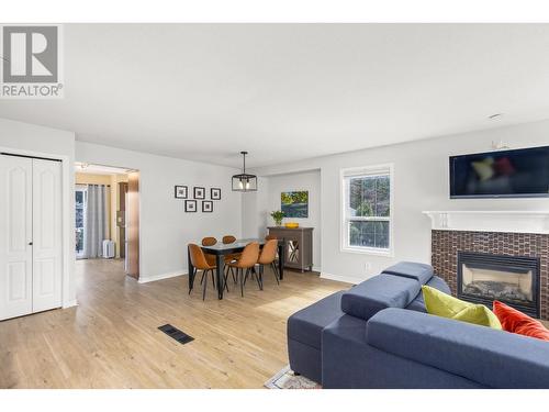 2097 Rose Tree Road Lot# Lot 7, West Kelowna, BC - Indoor Photo Showing Living Room With Fireplace