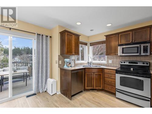 2097 Rose Tree Road Lot# Lot 7, West Kelowna, BC - Indoor Photo Showing Kitchen With Double Sink