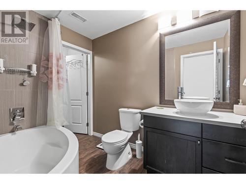 2097 Rose Tree Road Lot# Lot 7, West Kelowna, BC - Indoor Photo Showing Bathroom