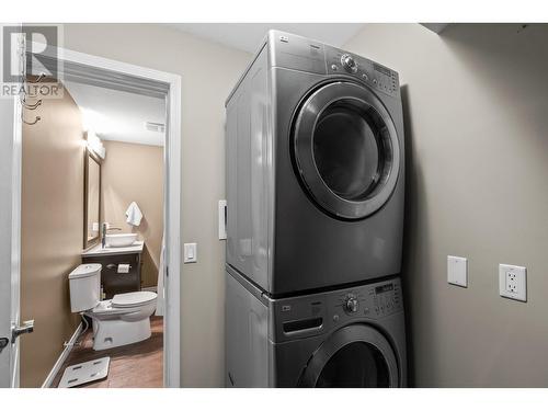 2097 Rose Tree Road Lot# Lot 7, West Kelowna, BC - Indoor Photo Showing Laundry Room