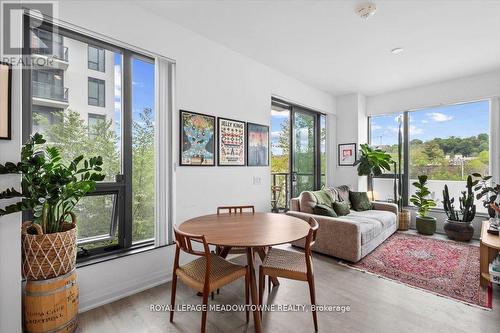 302 - 280 Howland Avenue, Toronto (Annex), ON - Indoor Photo Showing Living Room