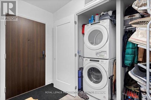 302 - 280 Howland Avenue, Toronto (Annex), ON - Indoor Photo Showing Laundry Room