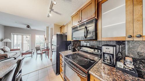 222D-1200 Rancher Creek Road, Osoyoos, BC - Indoor Photo Showing Kitchen