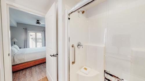 222D-1200 Rancher Creek Road, Osoyoos, BC - Indoor Photo Showing Bathroom