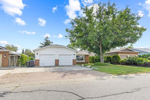 2523 Rhondda Crescent, Kelowna, BC - Outdoor