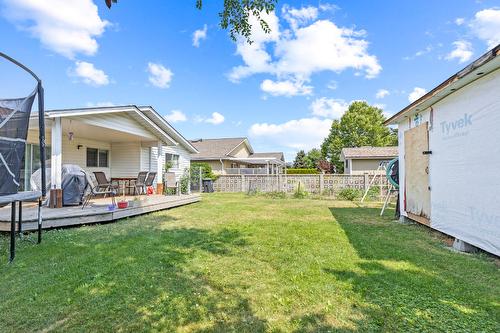 2523 Rhondda Crescent, Kelowna, BC - Outdoor With Deck Patio Veranda