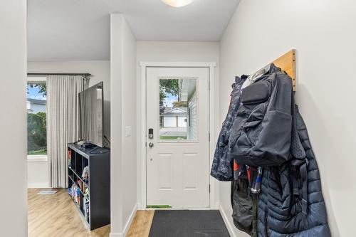 2523 Rhondda Crescent, Kelowna, BC - Indoor