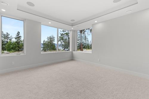 2980 Outlook Way, Naramata, BC - Indoor Photo Showing Other Room