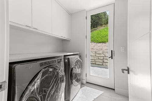 2980 Outlook Way, Naramata, BC - Indoor Photo Showing Laundry Room