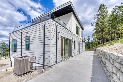 2980 Outlook Way, Naramata, BC - Outdoor With Exterior