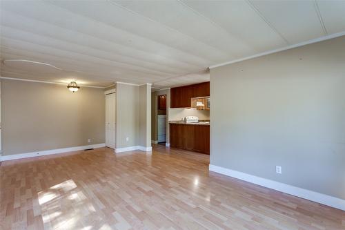 29-3850 Senger Road, Kelowna, BC - Indoor Photo Showing Other Room