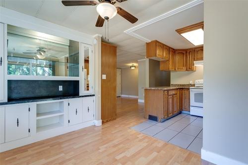 29-3850 Senger Road, Kelowna, BC - Indoor Photo Showing Kitchen