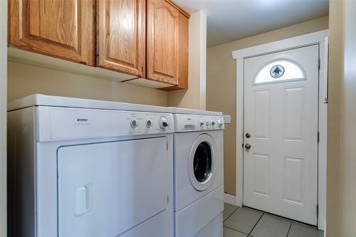 29-3850 Senger Road, Kelowna, BC - Indoor Photo Showing Laundry Room