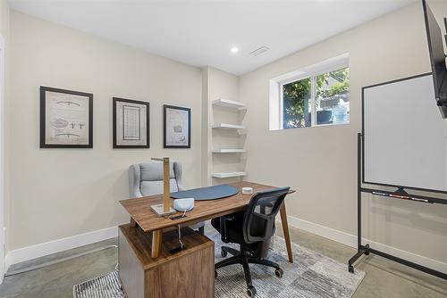 1296 Glenmore Drive, Kelowna, BC - Indoor Photo Showing Office