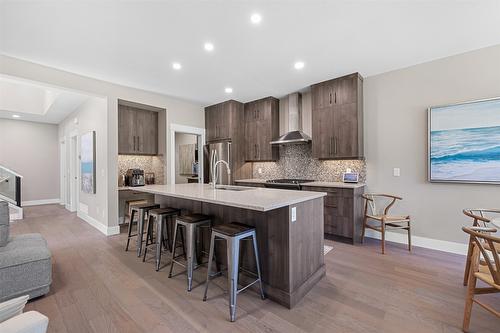 1296 Glenmore Drive, Kelowna, BC - Indoor Photo Showing Kitchen With Upgraded Kitchen