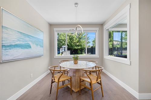 1296 Glenmore Drive, Kelowna, BC - Indoor Photo Showing Dining Room