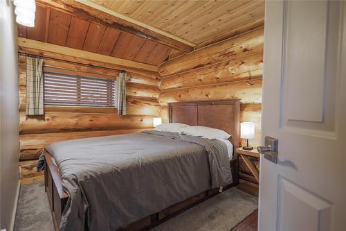 Cabin 10 Hatheume Lake Lodge, Peachland, BC - Indoor Photo Showing Bedroom