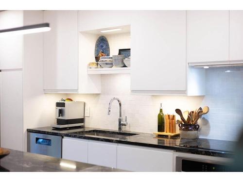 Kitchen - 103-67 Rue Berlioz, Montréal (Verdun/Île-Des-Soeurs), QC - Indoor Photo Showing Kitchen With Upgraded Kitchen