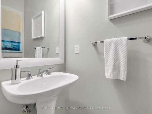 110 Snowling Dr, Ajax, ON - Indoor Photo Showing Bathroom