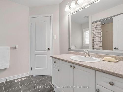 110 Snowling Dr, Ajax, ON - Indoor Photo Showing Bathroom