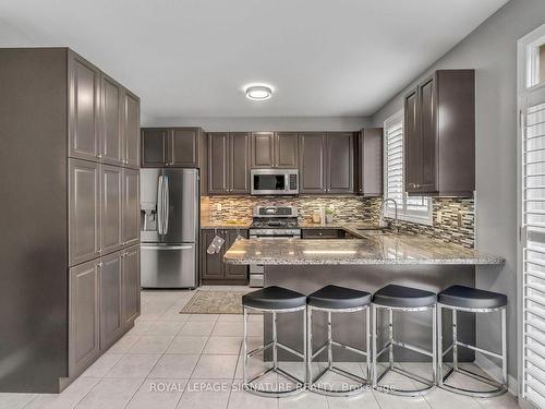 110 Snowling Dr, Ajax, ON - Indoor Photo Showing Kitchen With Stainless Steel Kitchen With Upgraded Kitchen