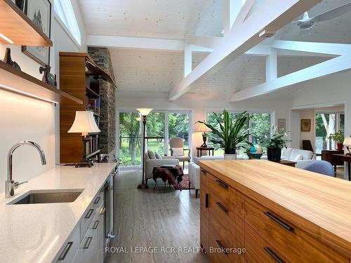 585 Orangeville Rd, Centre Wellington, ON - Indoor Photo Showing Kitchen