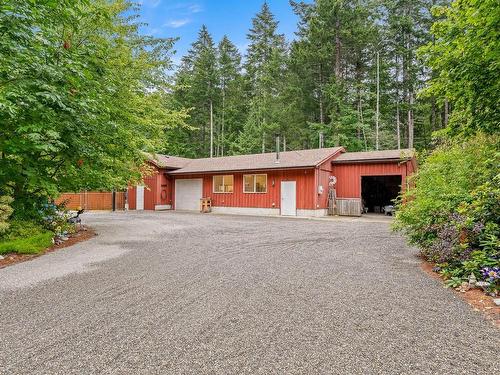 6411 Bishop Rd, Courtenay, BC 