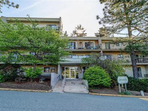 303-4720 Uplands Dr, Nanaimo, BC - Outdoor