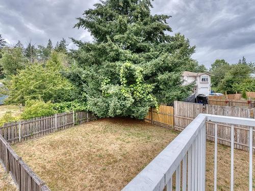 1110-1112 Beaufort Dr, Nanaimo, BC - Outdoor