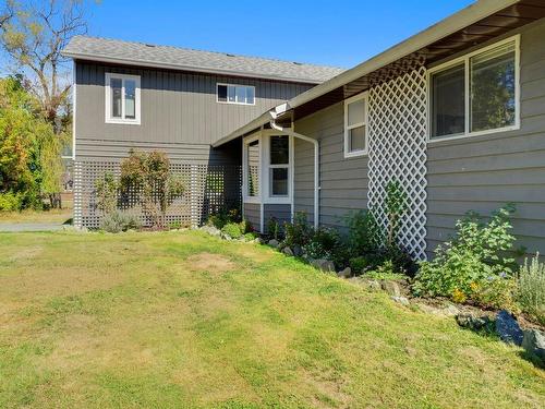 6561 Walker Rd, Port Alberni, BC 