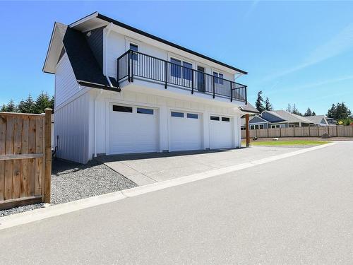 4005 Buckstone Rd, Courtenay, BC 