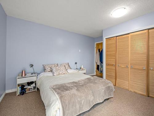 12-712 Castle Crag Cres, Courtenay, BC - Indoor Photo Showing Bedroom