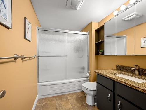 12-712 Castle Crag Cres, Courtenay, BC - Indoor Photo Showing Bathroom