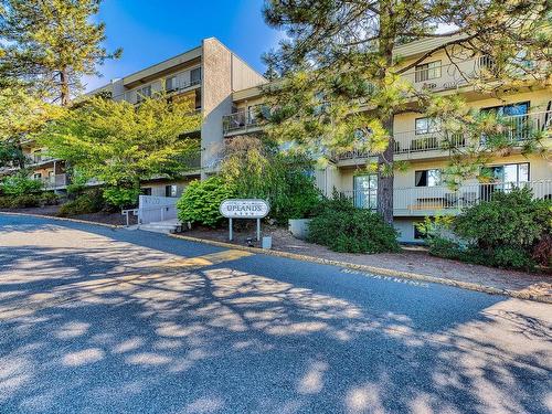 203-4720 Uplands Dr, Nanaimo, BC - Outdoor